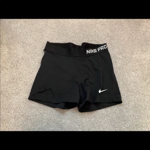 Medium Nike Pros black